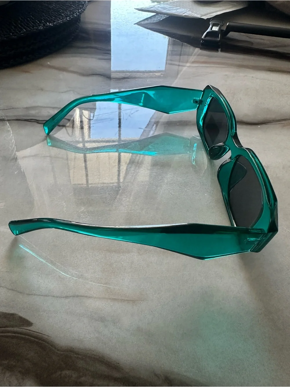 I-SEA Emerald Green Rectangular Sunglasses Unisex – New With Tags
